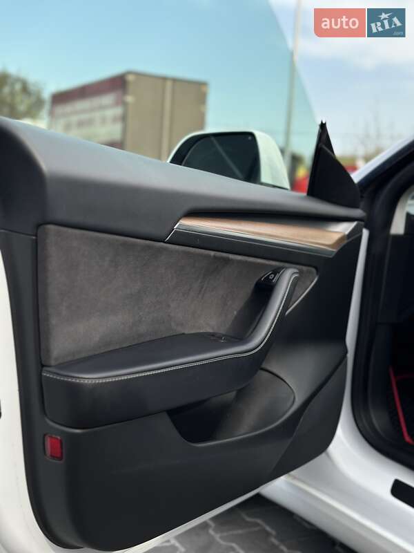 Седан Tesla Model 3 2022 в Одесі