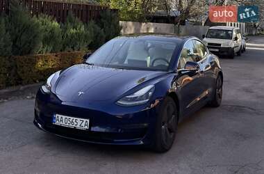 Седан Tesla Model 3 2019 в Киеве