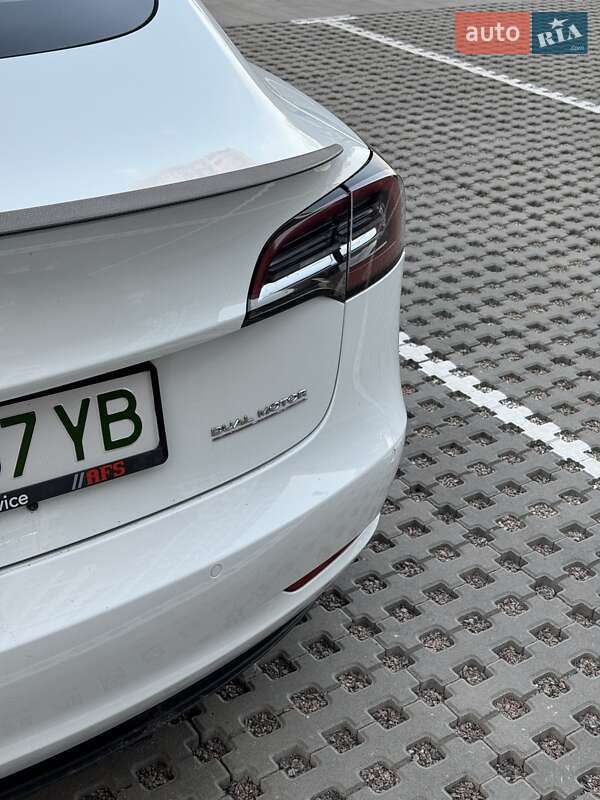 Седан Tesla Model 3 2018 в Киеве фото 8 Седан Tesla Model 3 2018 в Киеве