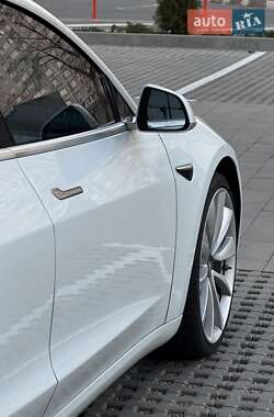 Седан Tesla Model 3 2018 в 