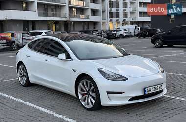 Седан Tesla Model 3 2018 в 