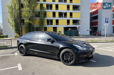Седан Tesla Model 3 2019 в 