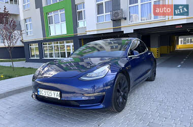 Седан Tesla Model 3 2019 в 