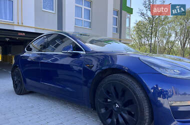 Седан Tesla Model 3 2019 в 