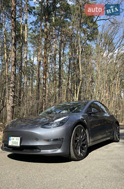 Седан Tesla Model 3 2022 в Києві