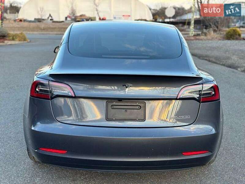 Седан Tesla Model 3 2020 в Вінниці
