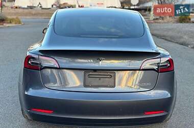 Седан Tesla Model 3 2020 в 