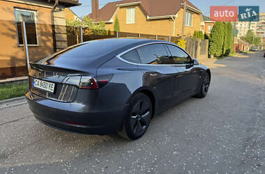Седан Tesla Model 3 2018 в Черкассах