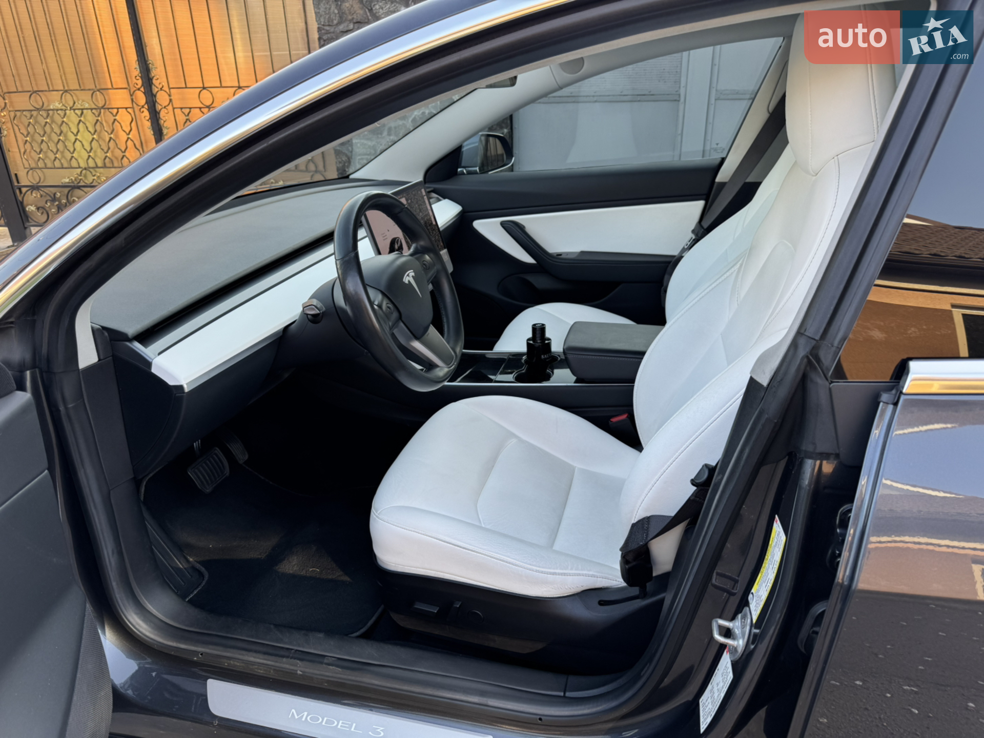 2018 Tesla Model 3 - мініатюра 8