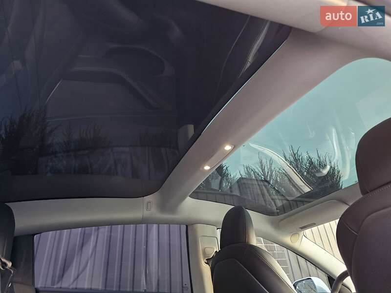 Седан Tesla Model 3 2022 в Полтаве