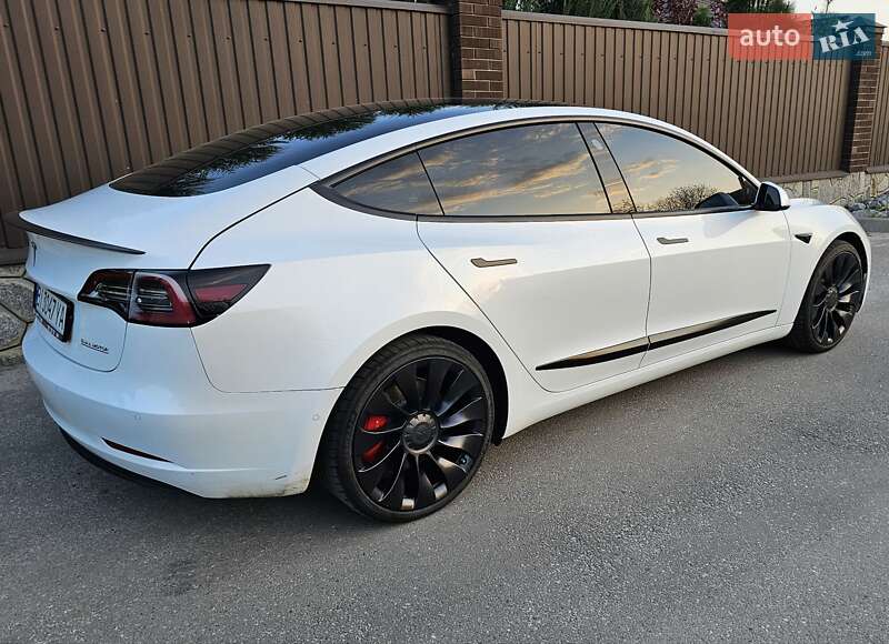 Седан Tesla Model 3 2022 в Полтаве