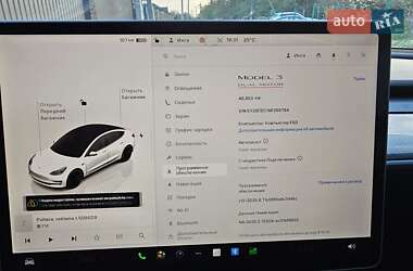Седан Tesla Model 3 2022 в 