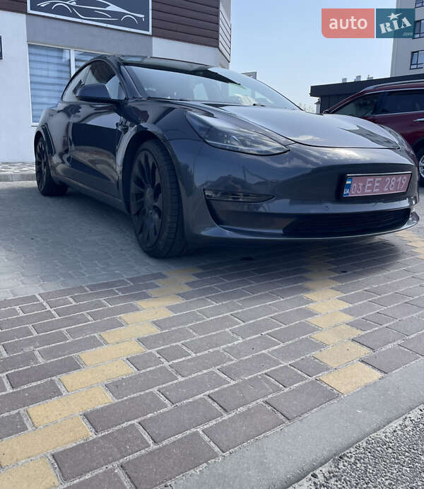 Седан Tesla Model 3 2021 в Софіївській Борщагівці