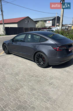Седан Tesla Model 3 2021 в 