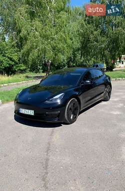Седан Tesla Model 3 2022 в 