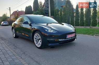 Седан Tesla Model 3 2023 в 