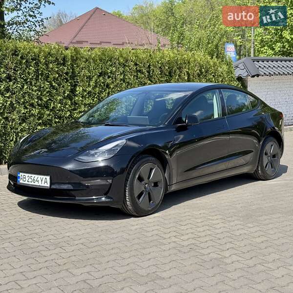 Седан Tesla Model 3 2021 в Виннице