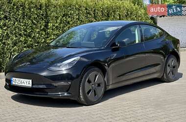Седан Tesla Model 3 2021 в 