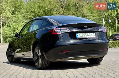 Седан Tesla Model 3 2021 в 
