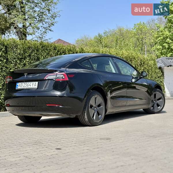 Седан Tesla Model 3 2021 в Виннице