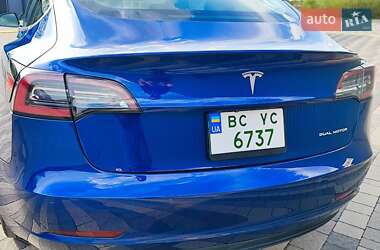 Седан Tesla Model 3 2019 в 