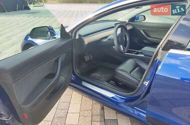 Седан Tesla Model 3 2019 в 