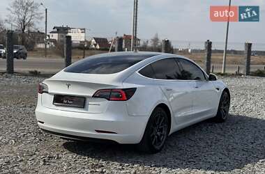 Седан Tesla Model 3 2020 в 