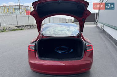 Седан Tesla Model 3 2019 в 