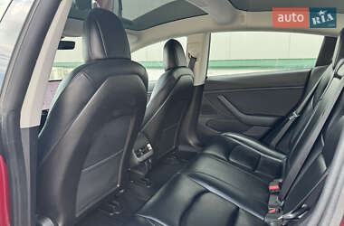 Седан Tesla Model 3 2019 в 