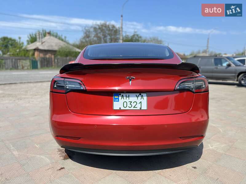 Седан Tesla Model 3 2018 в Славянске