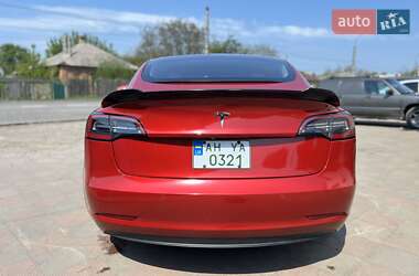 Седан Tesla Model 3 2018 в 