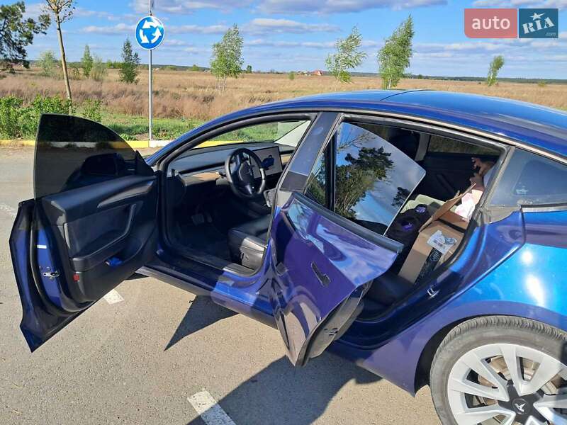 Седан Tesla Model 3 2022 в Немишаево