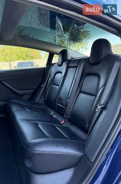 Седан Tesla Model 3 2018 в 