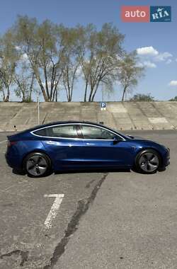 Седан Tesla Model 3 2020 в 