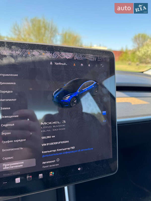 Седан Tesla Model 3 2018 в Чернигове