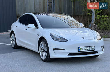 Tesla Model 3 2019 Tesla Model 3 2019
