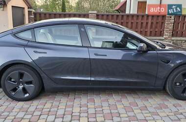 Седан Tesla Model 3 2020 в 