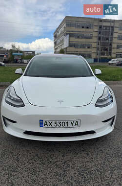 Tesla Model 3 2019