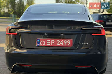 Седан Tesla Model 3 2024 в Луцке