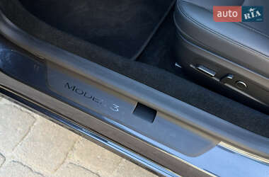 Седан Tesla Model 3 2024 в Луцке