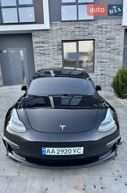 Седан Tesla Model 3 2019 в Києві