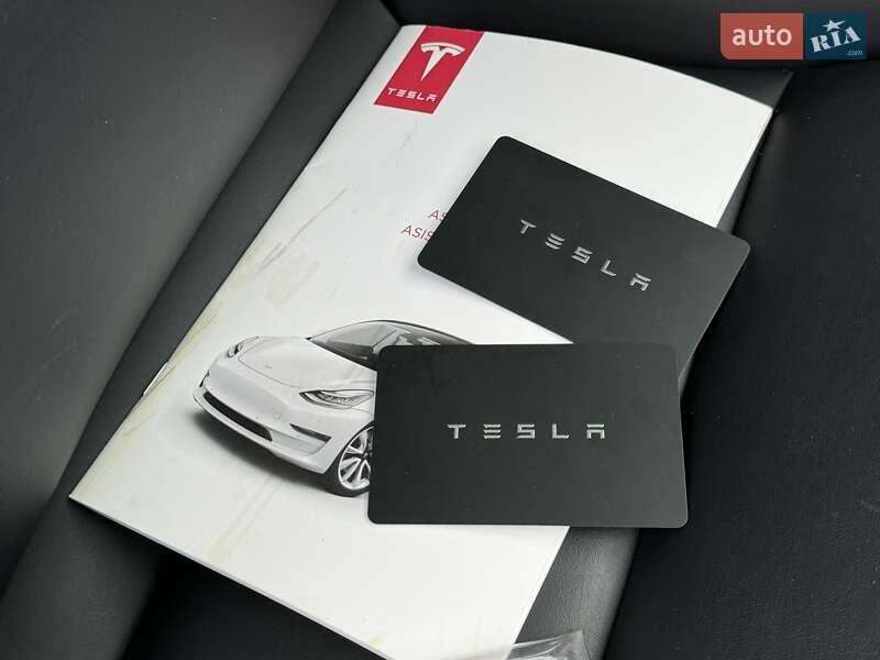 Седан Tesla Model 3 2019 в Дніпрі
