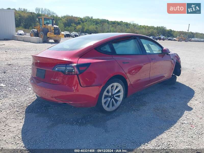 Седан Tesla Model 3 2022 в Киеве