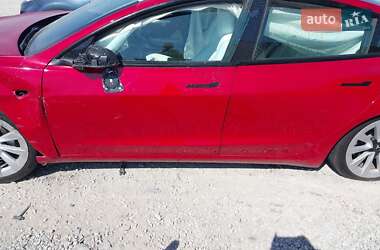 Седан Tesla Model 3 2022 в 