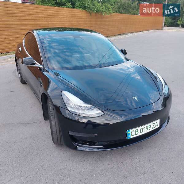 Седан Tesla Model 3 2019 в 