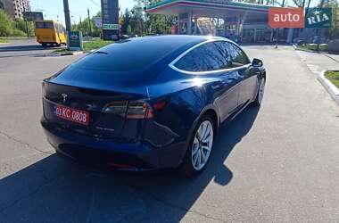 Седан Tesla Model 3 2020 в 
