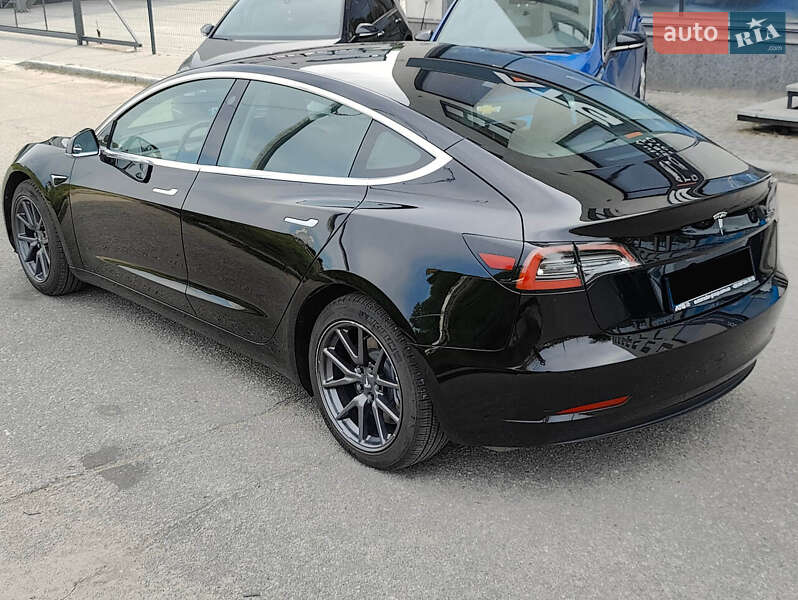 Седан Tesla Model 3 2019 в Киеве фото 6 Седан Tesla Model 3 2019 в Киеве