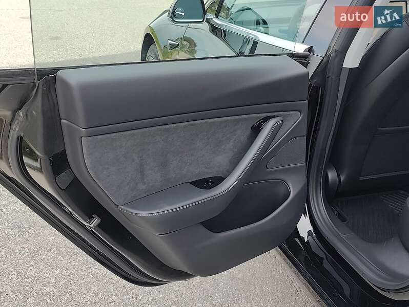 Седан Tesla Model 3 2019 в Киеве фото 19 Седан Tesla Model 3 2019 в Киеве