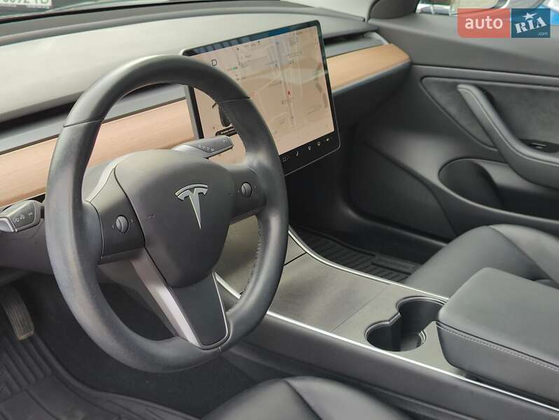 Седан Tesla Model 3 2019 в Киеве фото 13 Седан Tesla Model 3 2019 в Киеве