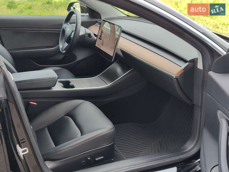Седан Tesla Model 3 2019 в Киеве фото 17 Седан Tesla Model 3 2019 в Киеве